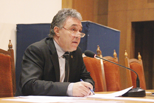 Пари и власт | Извън официалните отчети: Каква беше 2012 година за местните сенатори?