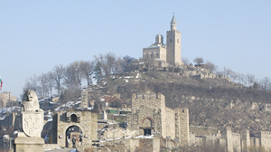 Общество | За пръв път след 620 г. ще се служи литургия на Царевец