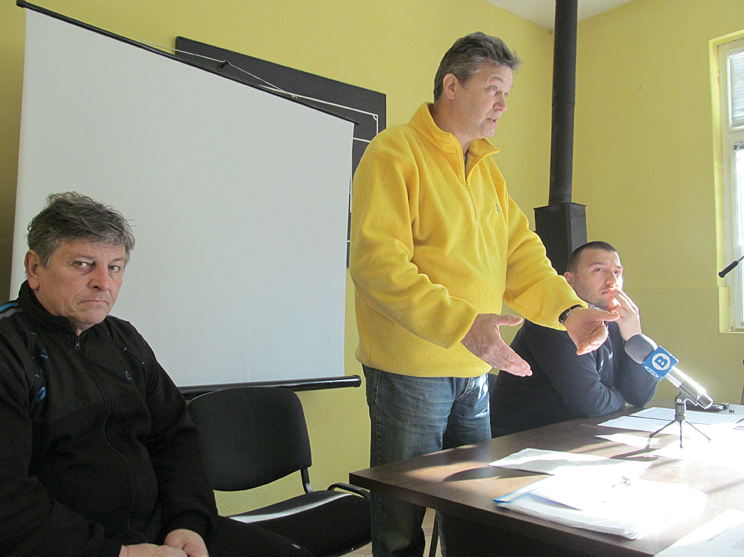 Спорт | Изтеглиха жребия за зимния турнир  по футбол, 32 отбора в спор за купата