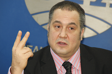 Пари и власт | Евродепутатът Слави Бинев: “Европейската пролет може да тръгне от България”