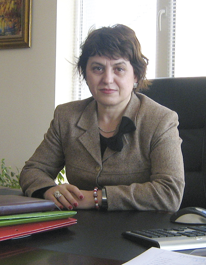 Крими | Евелина Карагенова, председател на Районен съд – Павликени: “Средно по над 42 дела месечно гледа   всеки районен съдия в Павликени”