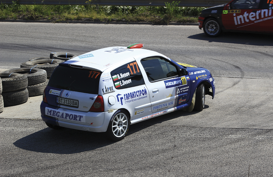 Спорт | Константин Маршавелов спечели “Писта   В. Търново” пред погледите на 20 000 зрители