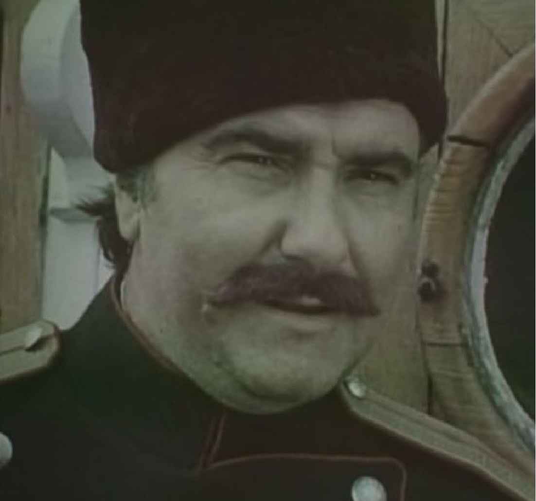 Горещи новини | Васил Михайлов празнува своята  75-годишнина на търновска сцена