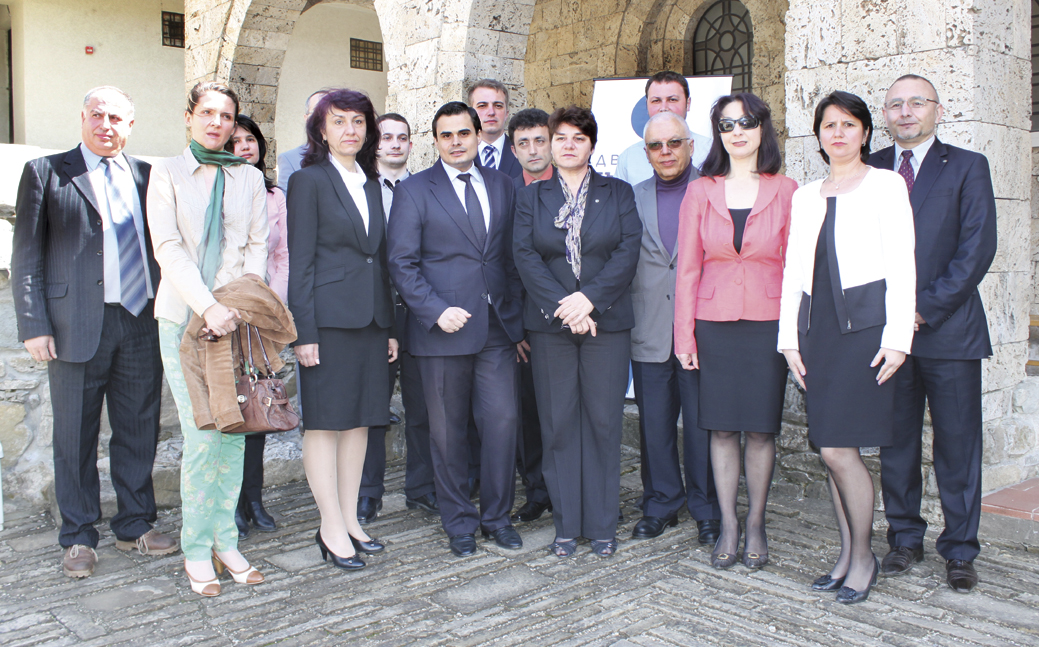 Пари и власт | Ще върнем държавата на гражданите, обявиха от партията на Кунева