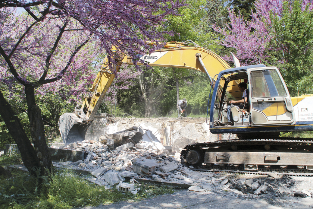 Общество | Правят модерни тоалетни в два парка във Велико Търново