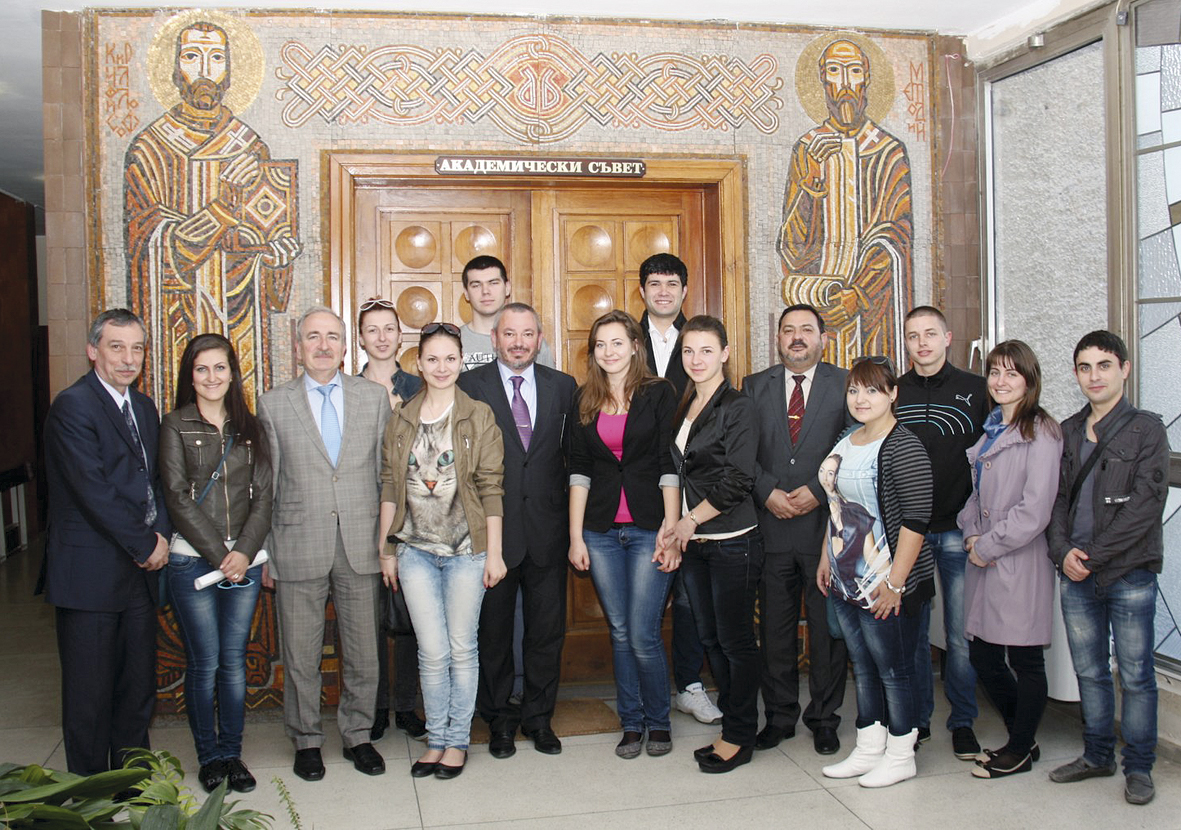 Общество | Украинският посланик се срещна със студенти във ВТУ