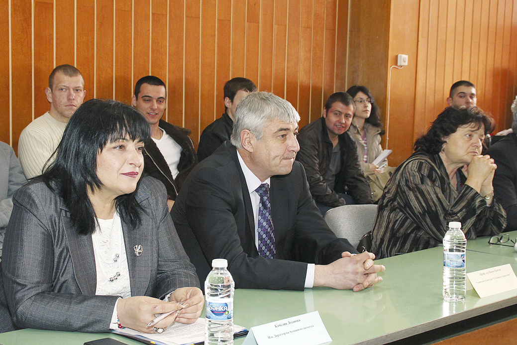 Пари и власт | Около 29 на сто от младите хора у нас са без работа