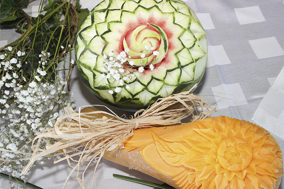 Общество | Чакат над 2000 гости  и участници на карвинг   фестивала в Лясковец