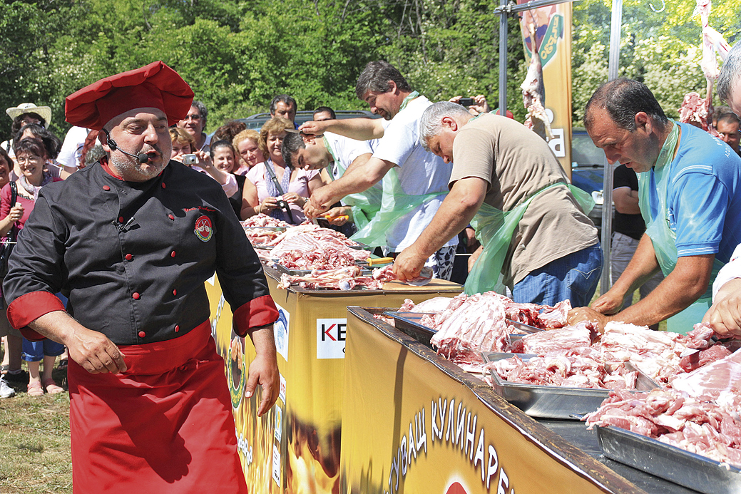 Общество | 70 000 души посетиха Националния 	събор на овцевъдите