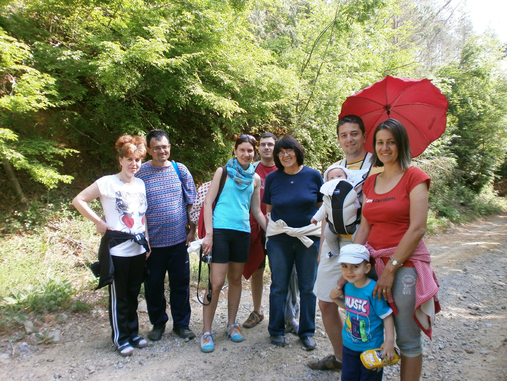 Общество | Читалището в Кладни дял отбеляза своя празник с поход