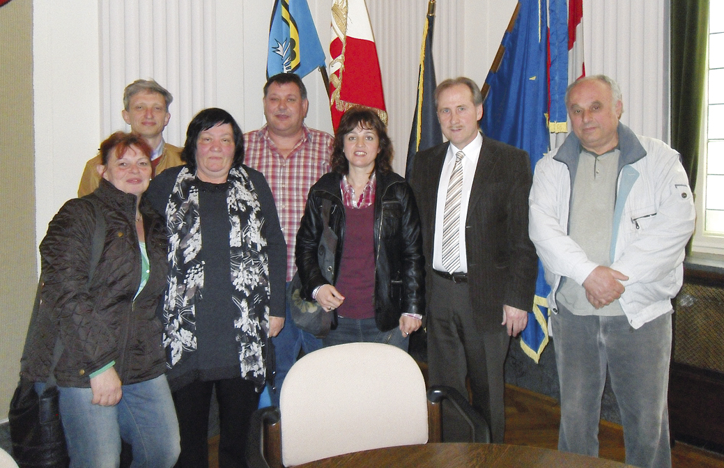 Общество | Представители на БЧК във В. Търново посетиха Албщат, Германия