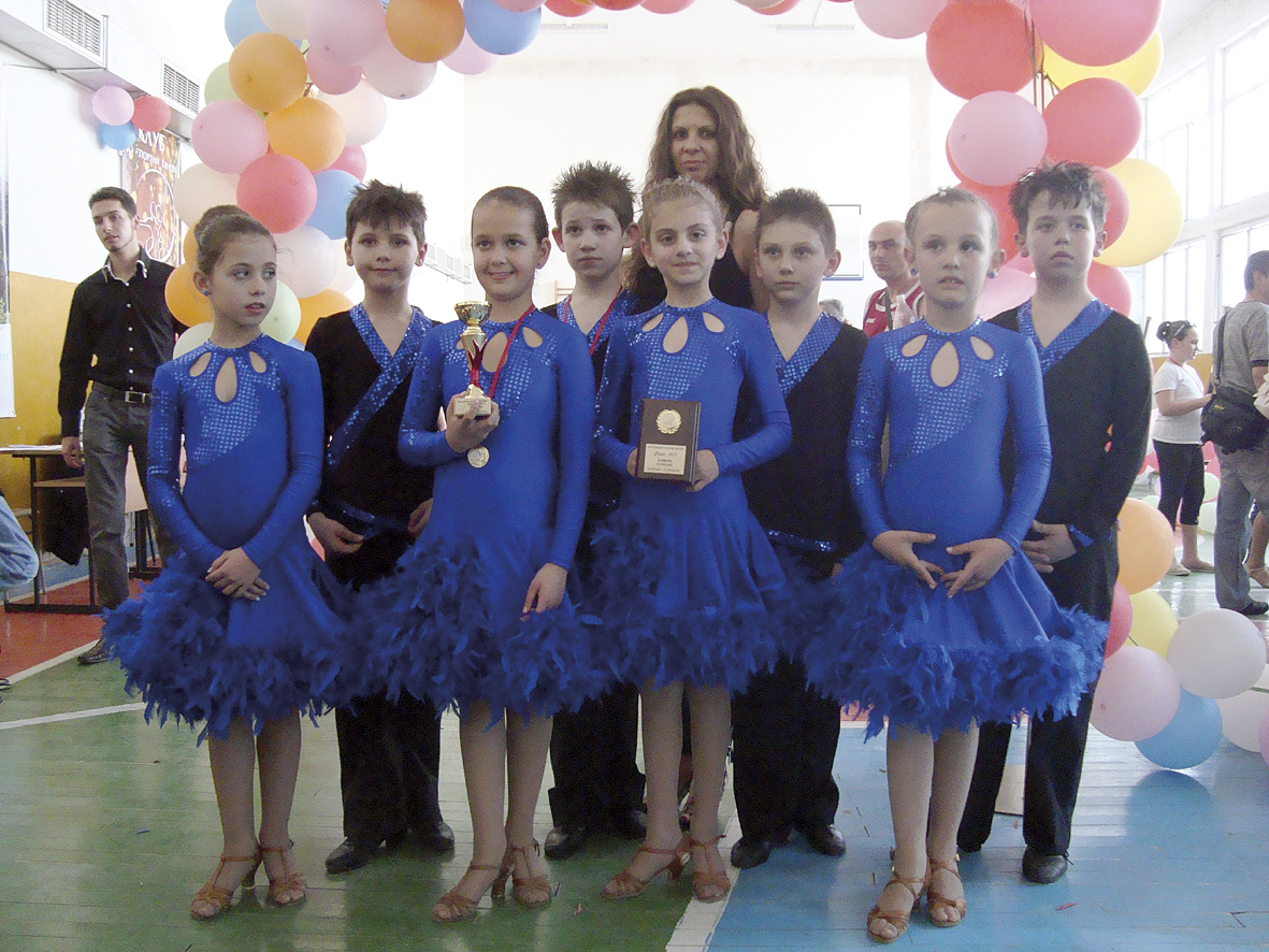 Спорт | Талантите на Клуб по спортни танци  “Ксани денс” за пореден път със злато