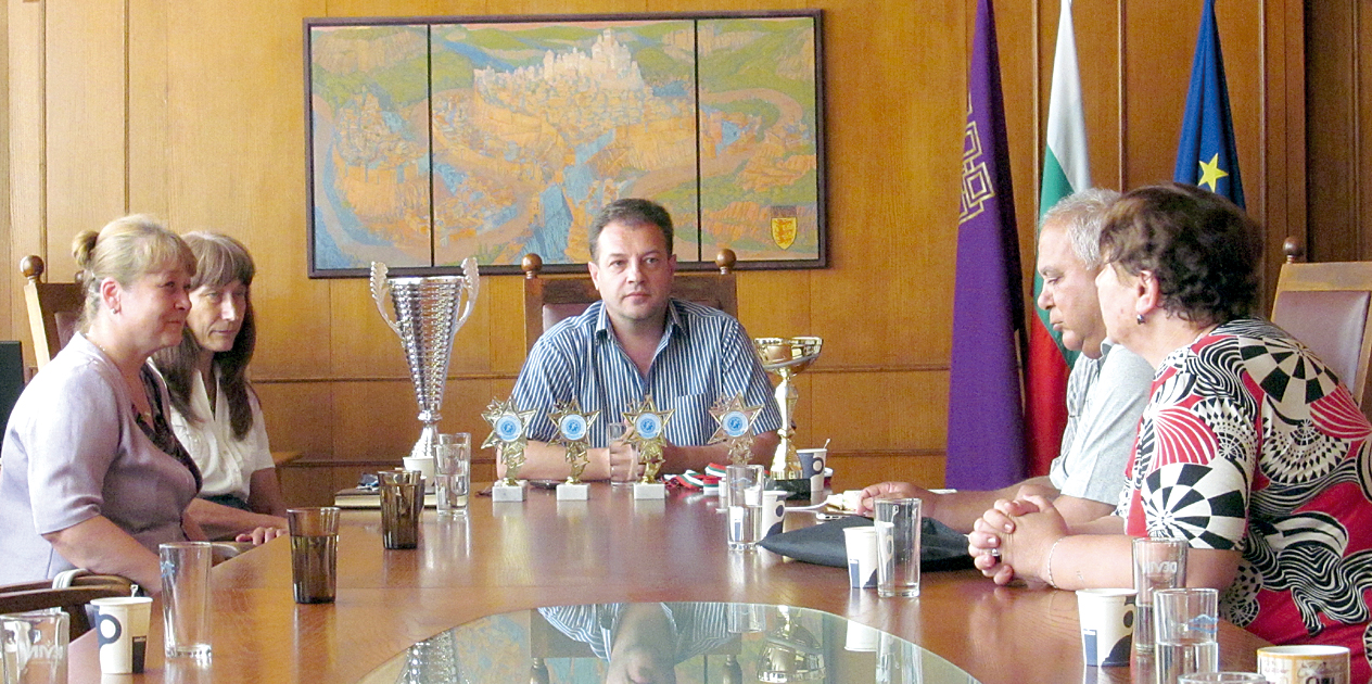 Спорт | Великотърновските учители с куп успехи на спортната спартакиада