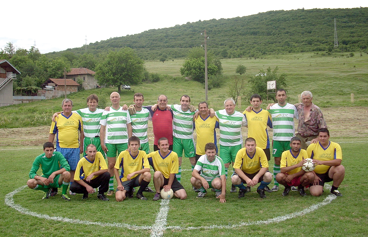 Спорт | Великотърновските общинари  биха в шоу мач с 11:7 в Шемшево