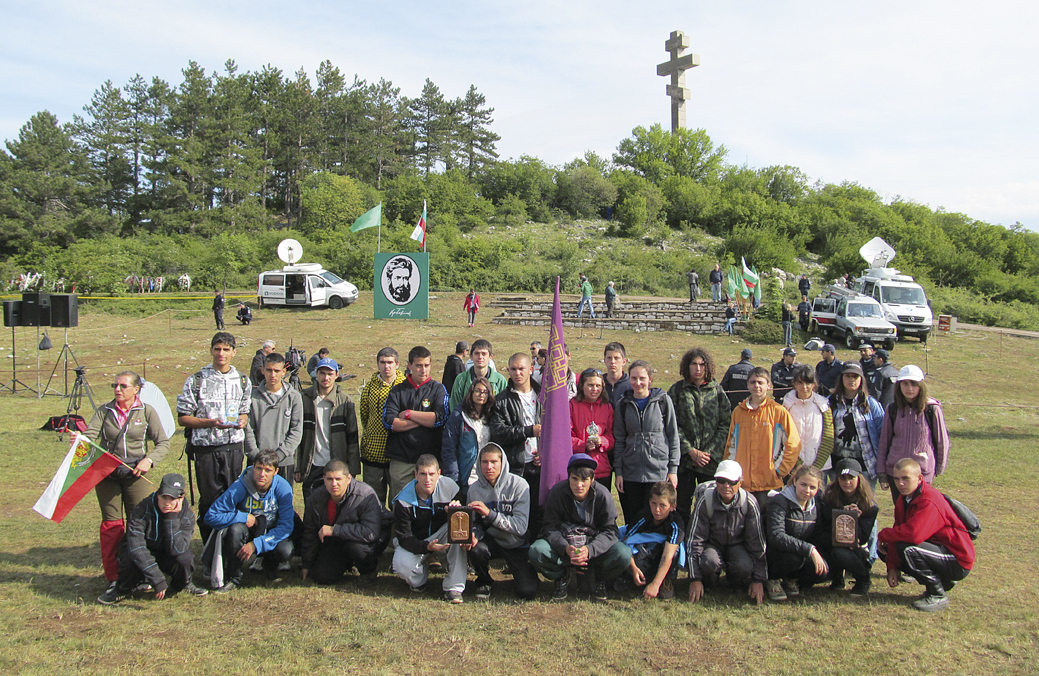 Спорт | Търновските младежи се завърнаха от похода “Козлодуй – Околчица”