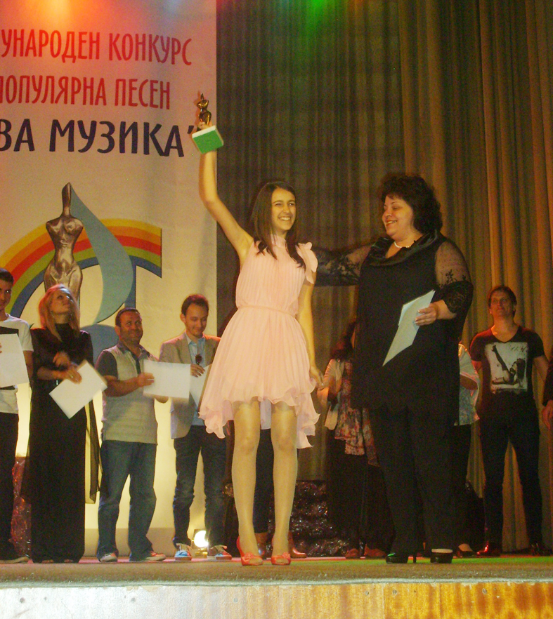Общество | Възпитаничка на Аделина Колева спечели “Нова музика”
