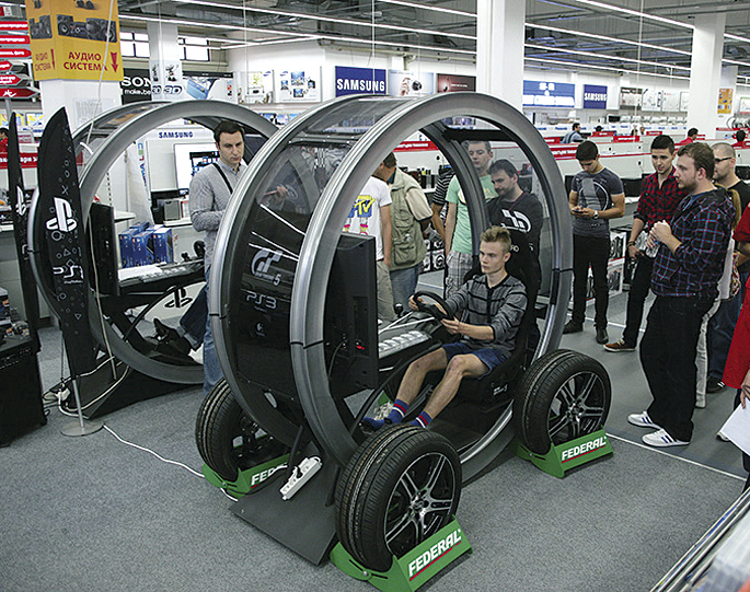 Общество | Технополис раздаде наградите на победителите в турнира GranTurismo5