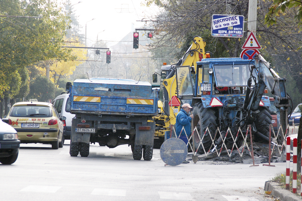 Общество | 80 на сто от водопроводните тръби  във Велико Търново са етернитови