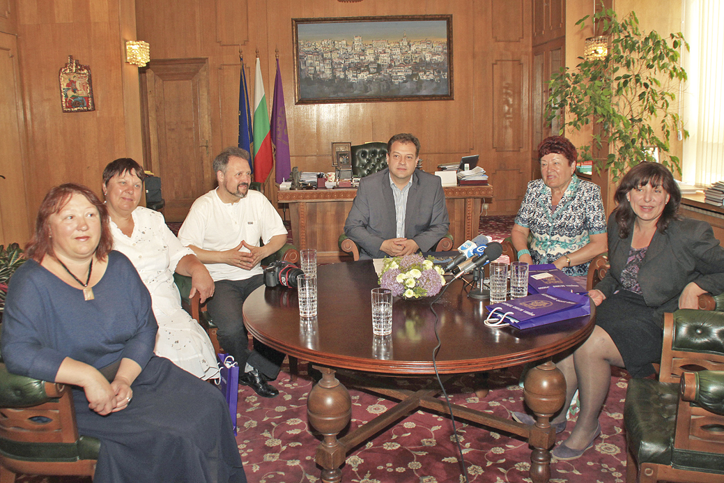 Общество | Велико Търново ще си сътрудничи с руския град Велики Новгород
