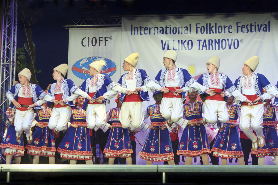 Общество | ДЮФА “Българче” празнува 45-годишнина