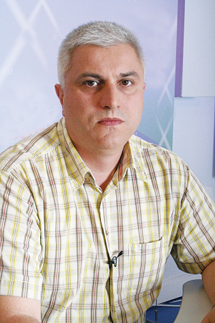 Общество | Проф. Ивайло Търнев, началник на клиниката по неврология при УМБАЛ “Александровска”, София: “Наследствените заболявания са над 7000. Те изискват специализирана диагностика и подготвени специалисти”