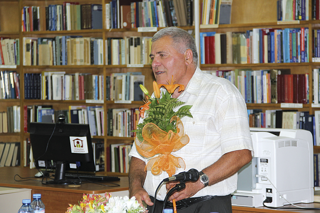 Общество | Георги Балабанов представи новите си книги във В. Търново