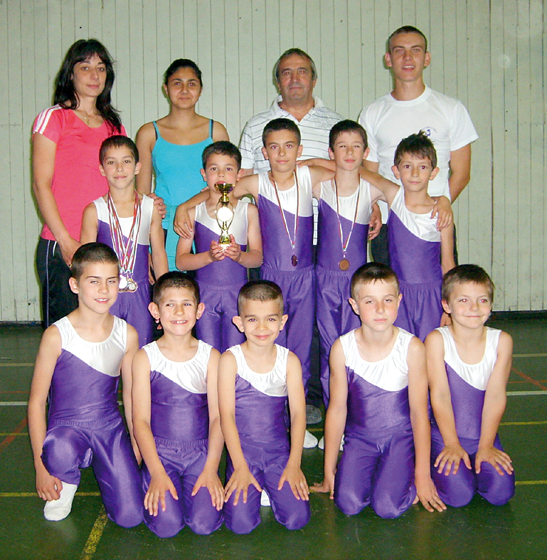 Спорт | Дъжд от медали за гимнастиците  на “Етър-Стил” на “Купа България”