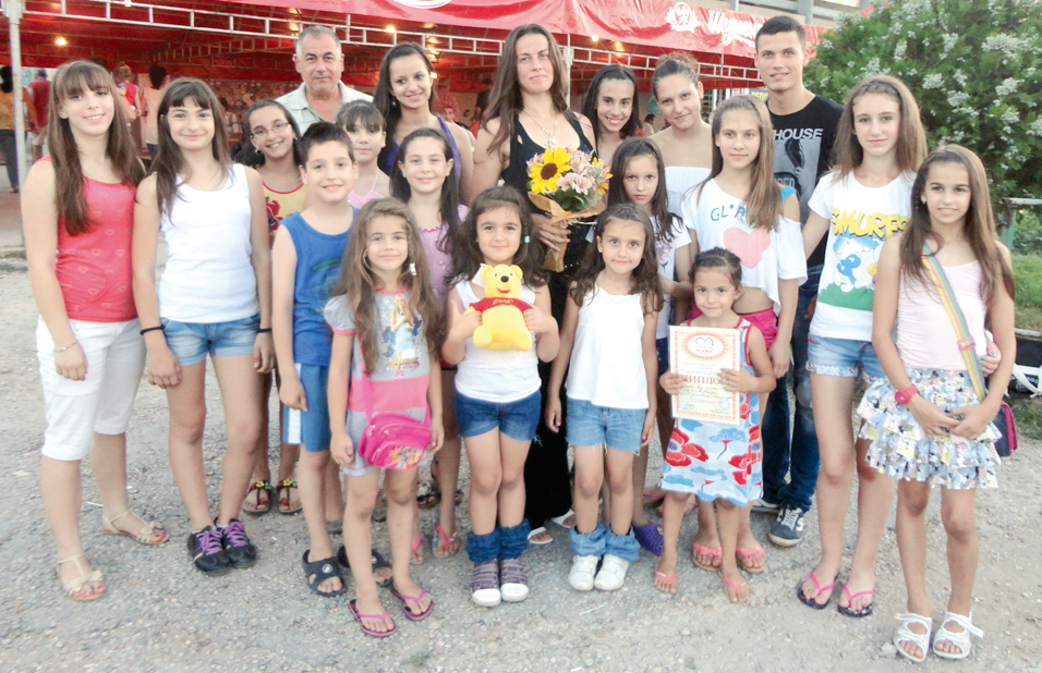 Спорт | “V-Dance” се представи с девет танца  на Международния фестивал “Раховче”