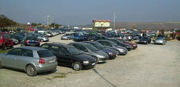 Крими | Автомонтьор тайно предаде   за скрап колата на клиентка