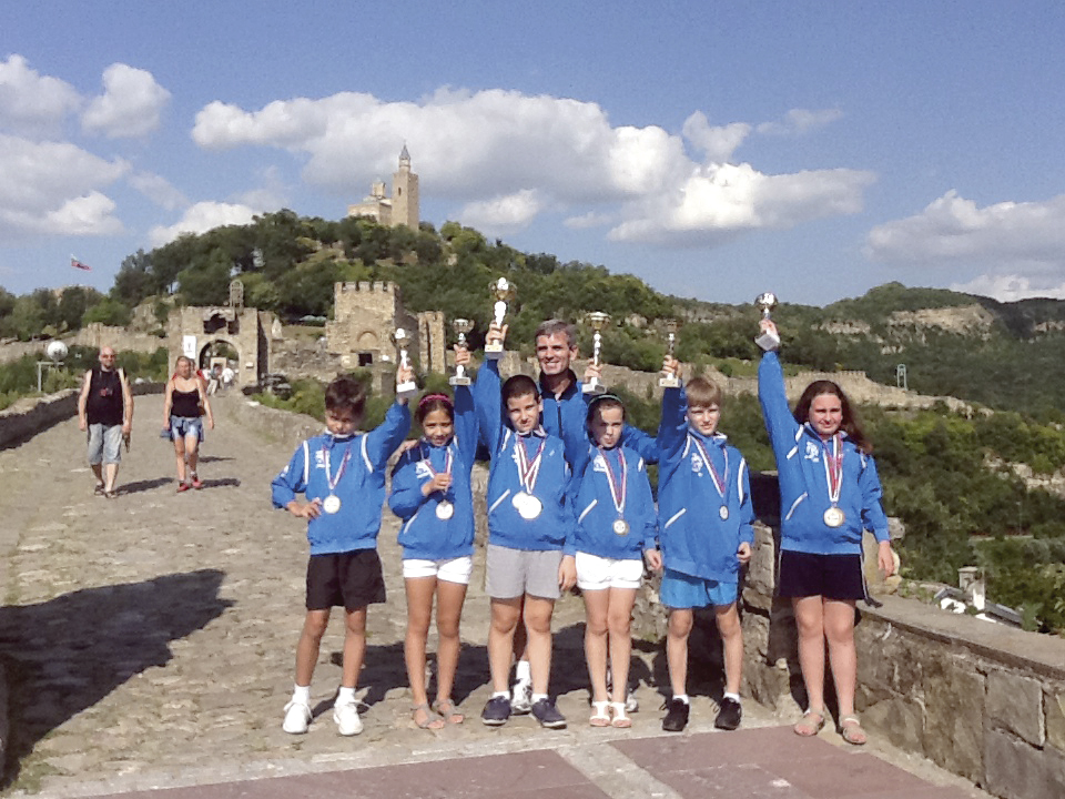 Спорт | Румънци спечелиха “България  опън” по бадминтон във В. Търново