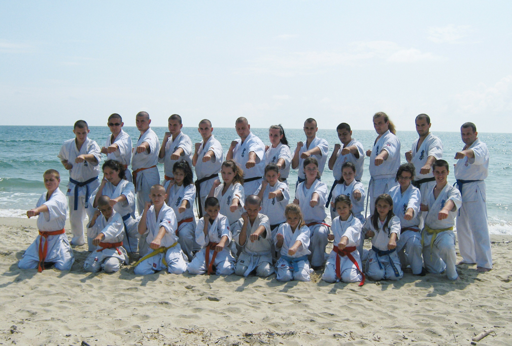 Спорт | Каратисти от клуб “Катана” участваха в международен тренировъчен лагер