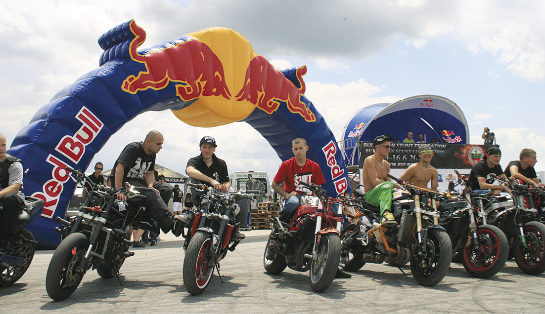 Спорт | Стънт – атракцията, в която В. Търново направи най-силното състезание в Европа