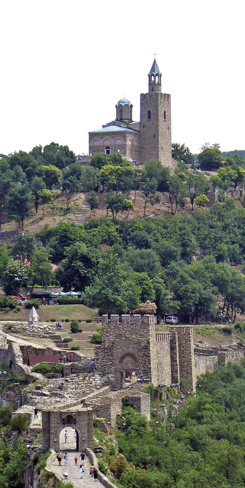 Общество | Румънци, китайци и испанци най-често отсядат във Велико Търново като туристи