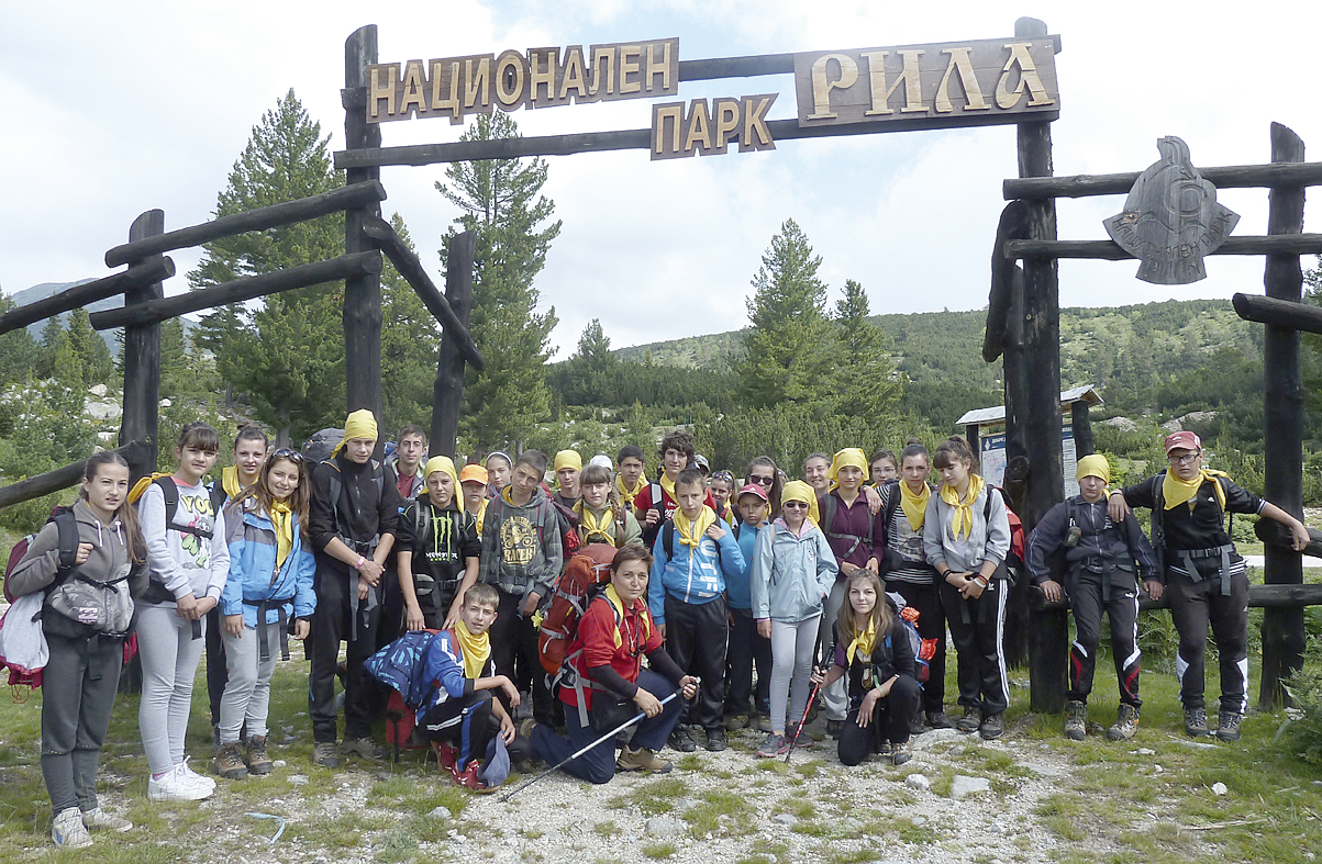 Общество | Ученици ще покоряват   връх “Ботев”
