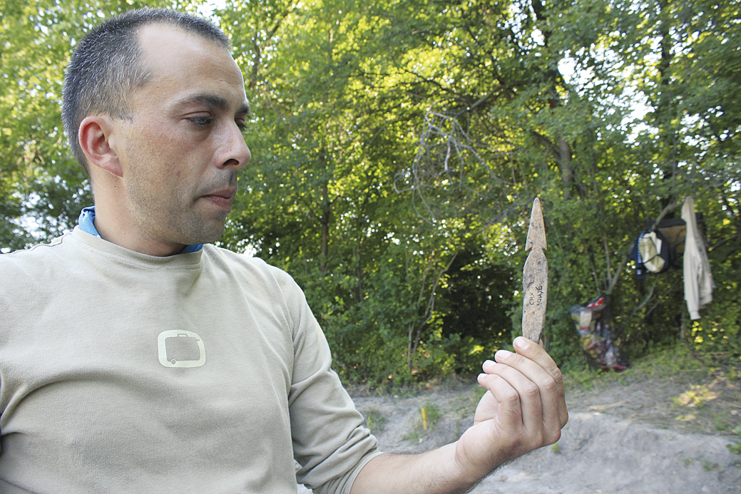 Общество | Кремъчни пластини на 7000 години   откриха археолози край Хотница