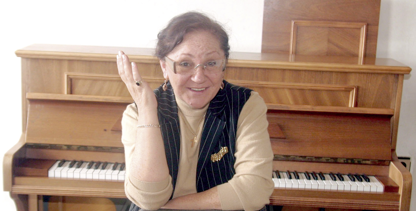 Общество | Примата на джаза Стефка Оникян: “Сцената е единственото място, където мога да храня моята душа”