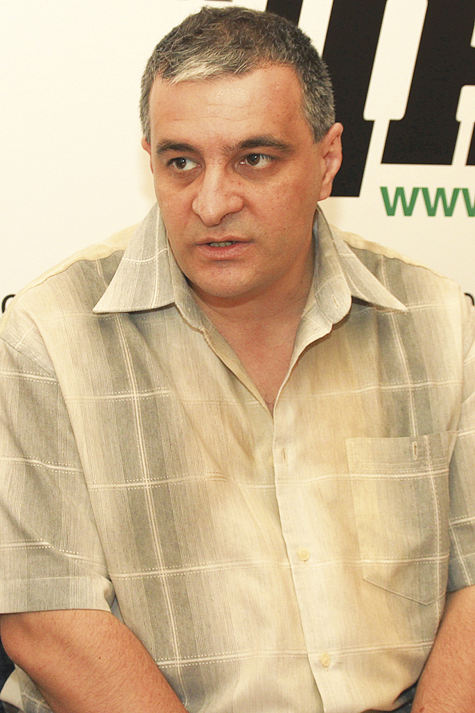 Общество | Д-р Иван Ненков, медицински управител на МБАЛ “Акта Медика”: “Близо 30 % от жените в репродуктивна  възраст у нас страдат от миомна болест”