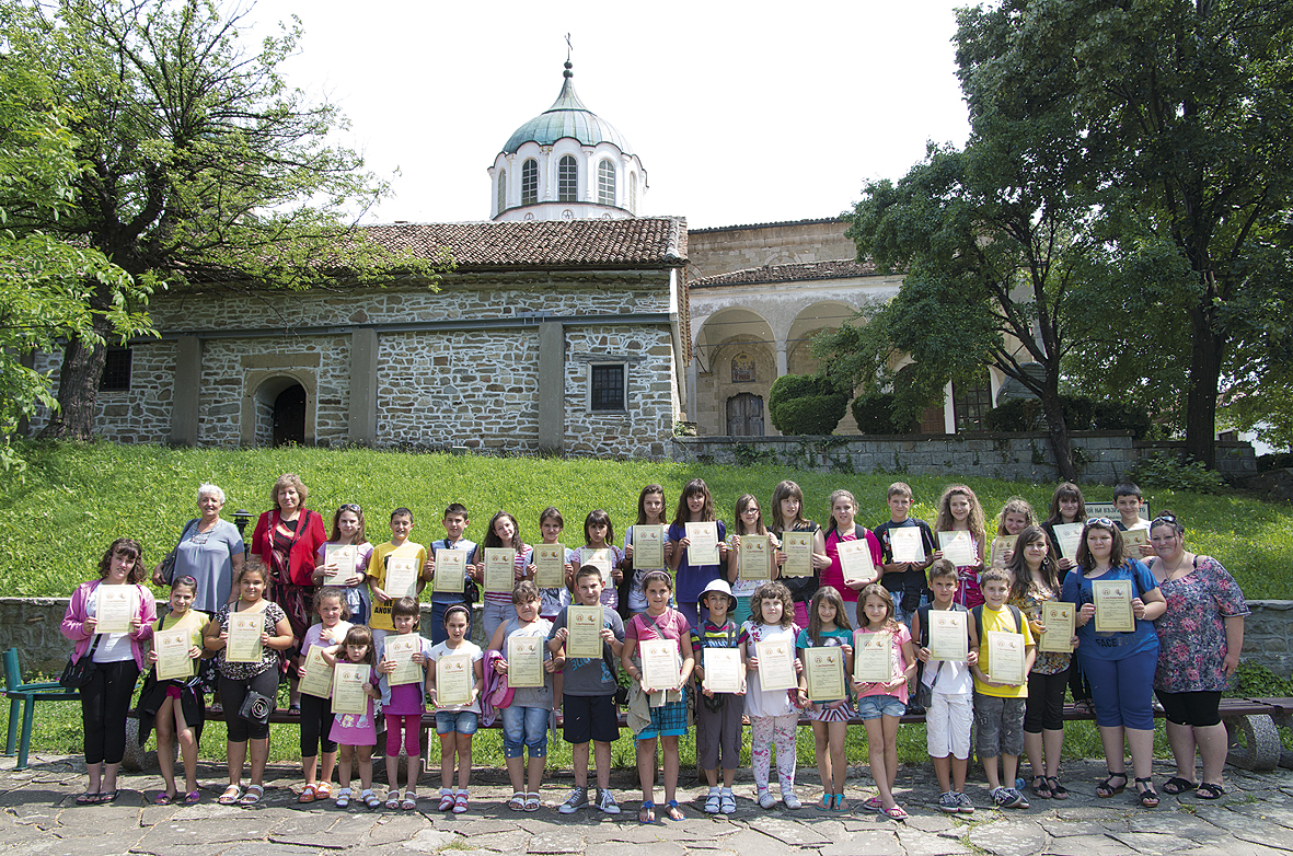 Общество | Завърши Лятната детска академия в Ресен