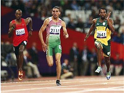 Радослав Златанов (в средата) единствен от българите участва във финала на 100 метра.