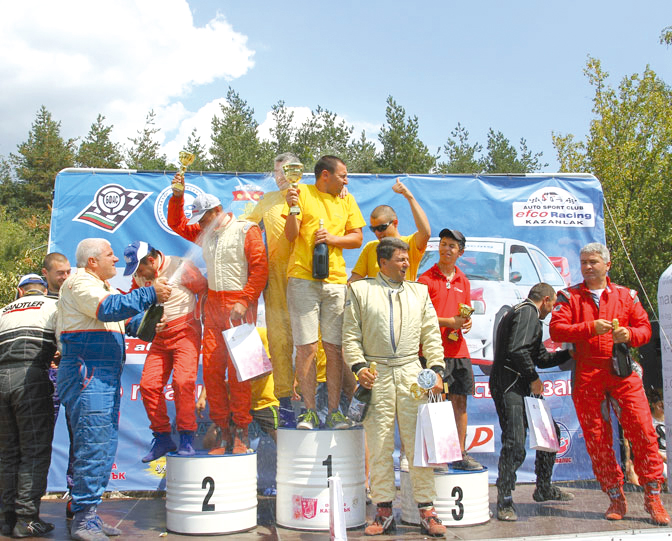 Емо Денев с победа в клас “N/3” на планинско рали “Шипка”