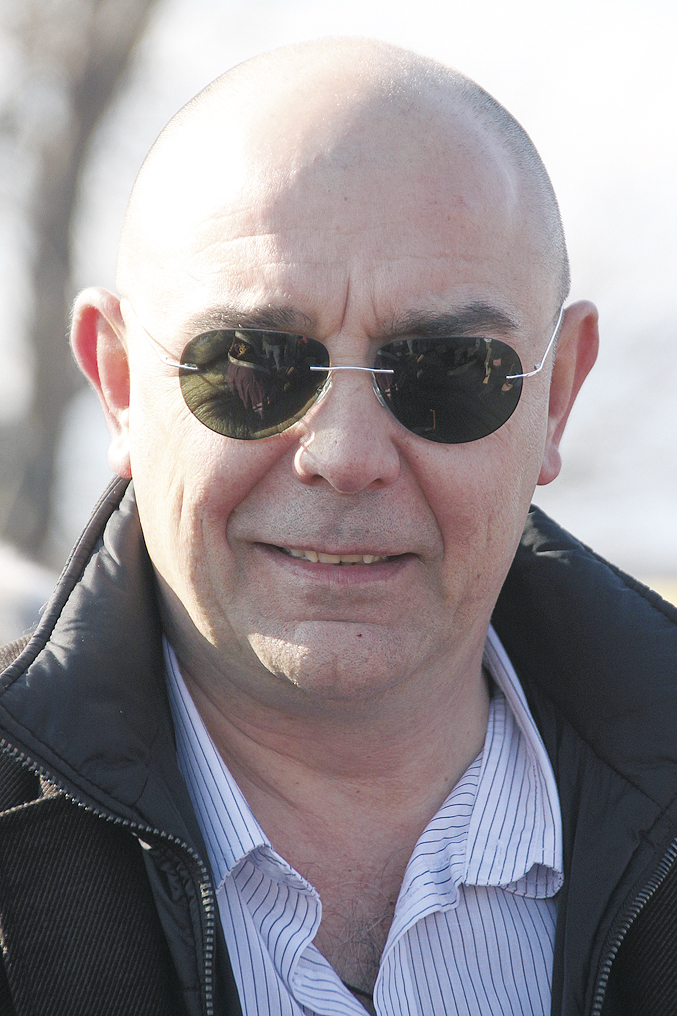 Общество | Калин Сърменов се среща с  младежи в Горна Оряховица