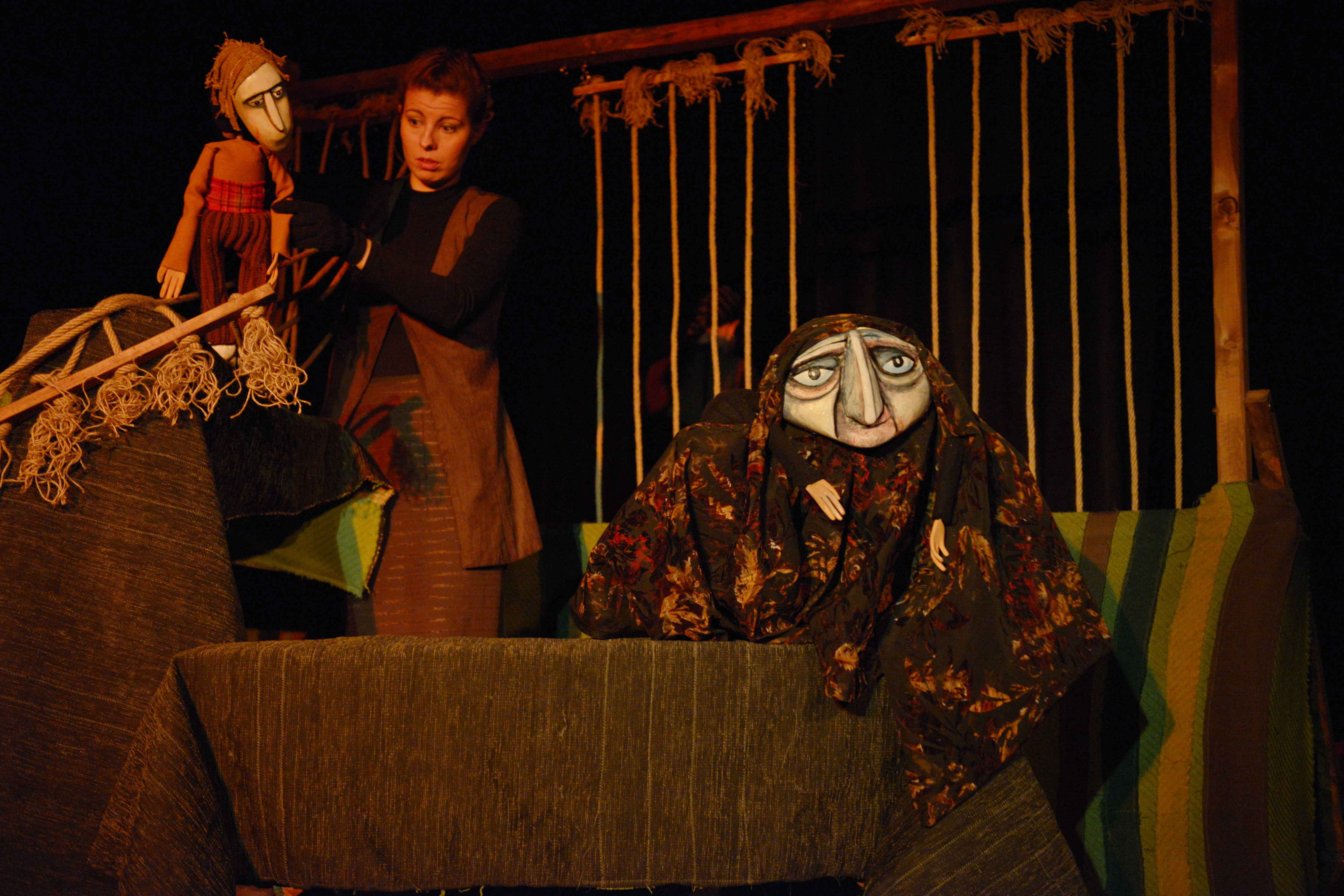 МДТ представя  “Тримата  братя и златната ябълка”