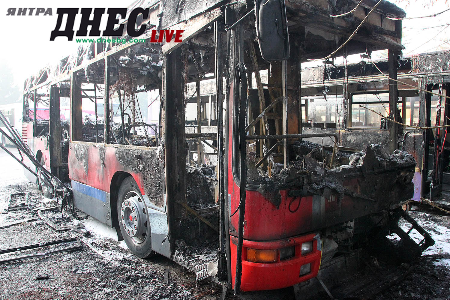 Пожар на автобус на пропан-бутан изплаши великотърновци