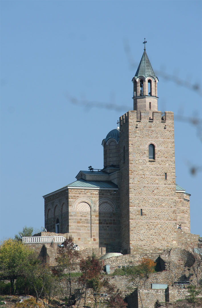 Общество | За пети път ще бъде отслужена света литургия в музей – Патриаршески храм  “Възнесение Господне” на Царевец