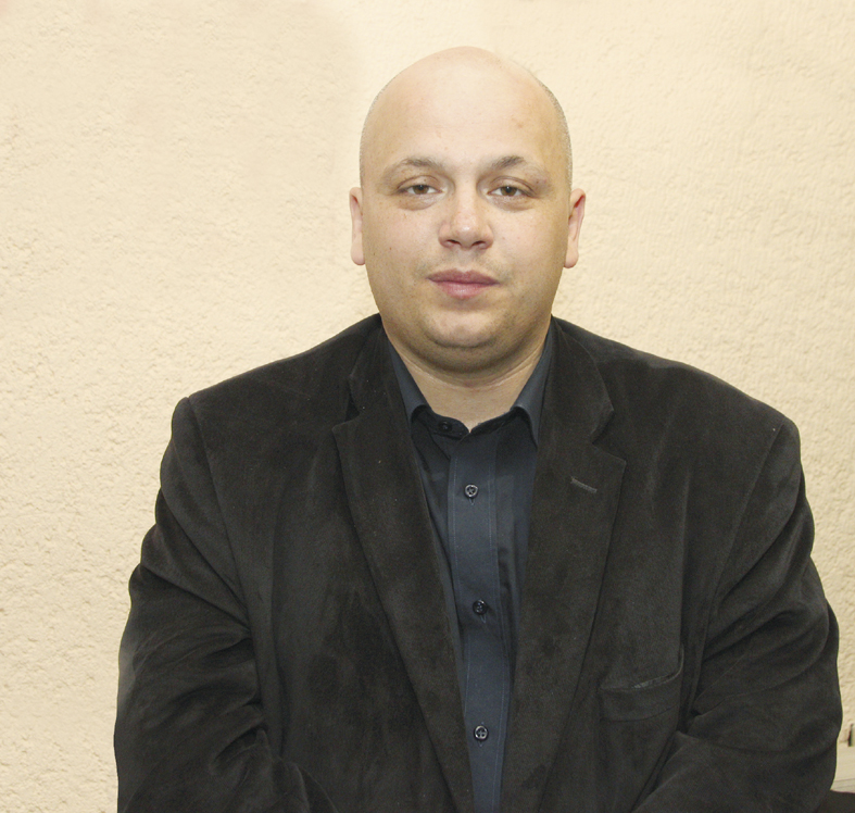 Александър Симов, кандидат за евродепутат от “Коалиция за България”: “Най-бедните платиха  цената на кризата”