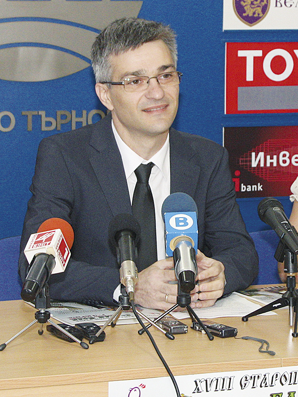 Калоян Николов, председател на “Балкан фолк” и президент на Европейската асоциация на фолклорните фестивали.