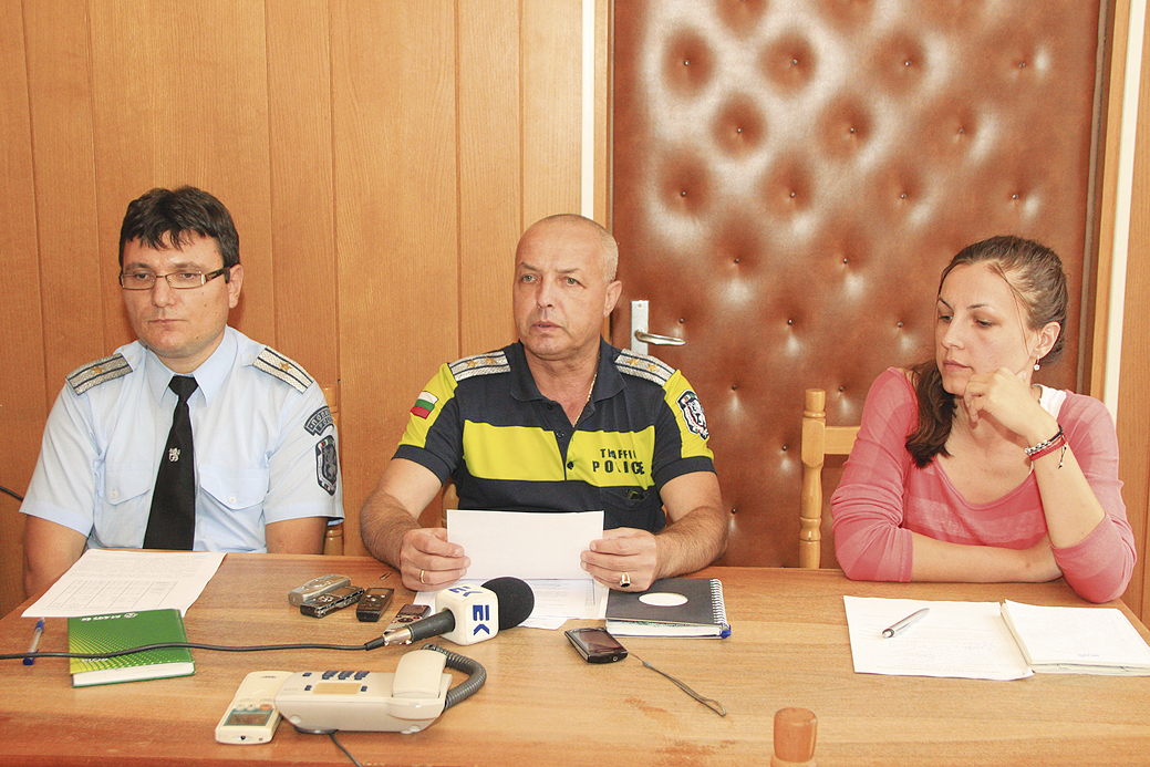 Йосиф Павлов, Николай Иванов и Благомира Дочева представиха мерките, които полицията предприема преди 15 септември.