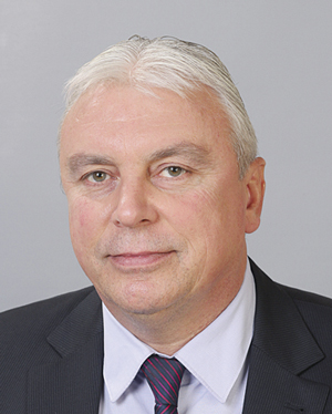 Пари и власт | Евгени Стоев,  депутат от ГЕРБ:  “Санирането ще удължи живота  на сградите и ще намали сметките  за отопление”