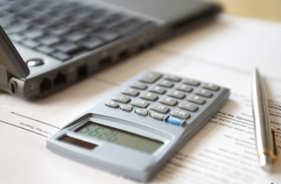 Свищов | Стопанската академия ще помага да се повиши финансовата грамотност на учениците