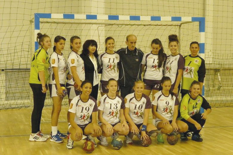 Спорт | “Етър-64” с четири националки до 19 години